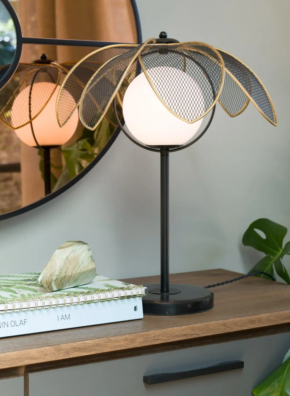 COCOmaison Tafellampen>Magnolia tafellamp H49cm 1*G9 - Zwart