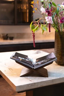 COCOmaison Tafelaccessoires>Siem boekenstandaard - bruin
